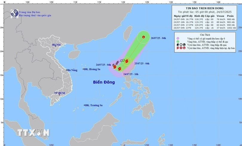 Hướng di chuyển của bão số 4 lúc 4 giờ ngày 24/7. (Ảnh: TTXVN phát). ttxvn-bao-so-4.jpg