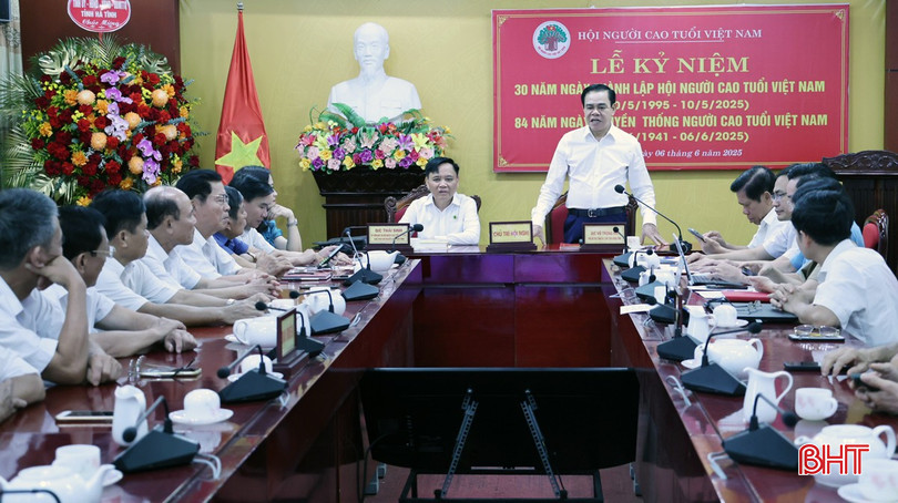Các đại biểu tham dự hội nghị tại điểm cầu Hà Tĩnh bqbht_br_img-1224.jpg