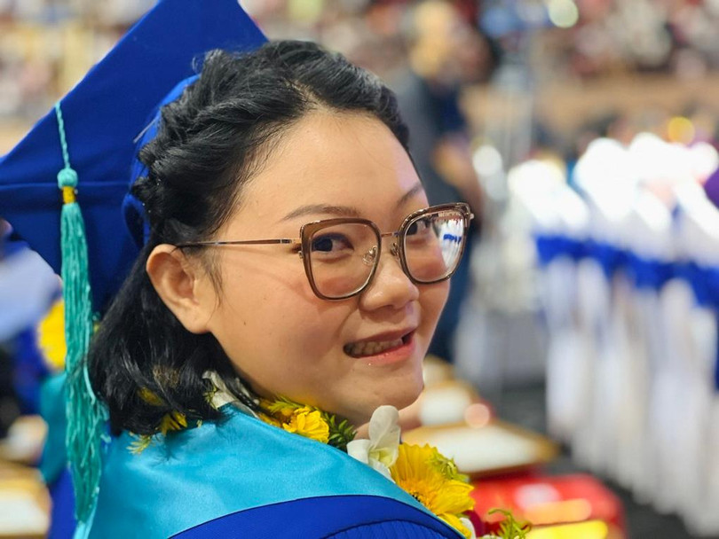Vũ Nguyễn Anh Thư - cô gái có điểm tốt nghiệp cao nhất trong lịch sử Trường Đại học Luật TPHCM (Ảnh: Hoài Nam). Vũ Nguyễn Anh Thư - cô gái có điểm tốt nghiệp cao nhất trong lịch sử Trường Đại học Luật TPHCM (Ảnh: Hoài Nam).