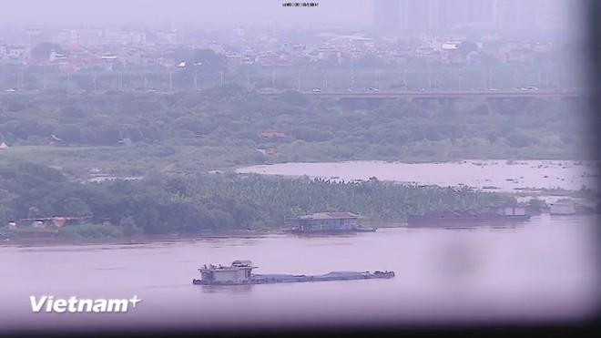 Góc sông Hồng nhìn từ cửa sổ Tổng Bí Thư Nguyễn Phú Trọng hay ngồi. (Ảnh: PV/Vietnam+)