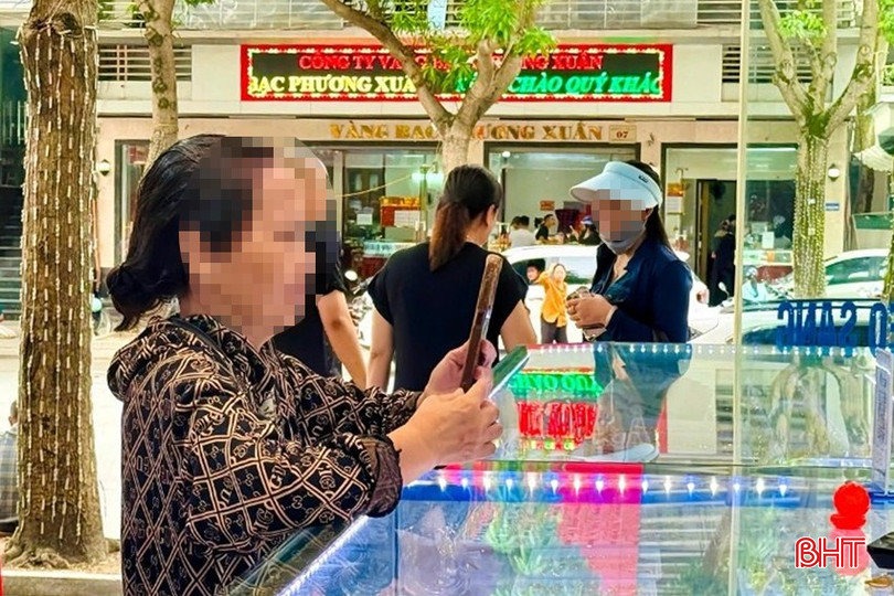 Nhiều người hy vọng kiếm lời từ việc đầu tư vàng. bqbht_br_image-3.jpg