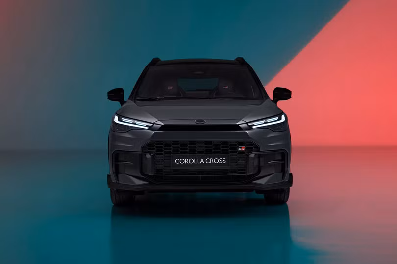 Hệ thống an toàn Toyota T-Mate hỗ trợ cập nhật qua giao thức không dây, bao gồm các tính năng từ Toyota Safety Sense thế hệ thứ ba và nhiều công nghệ hỗ trợ lái tiên tiến.