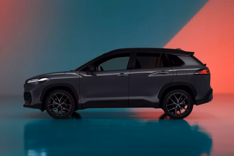 Khả năng cách âm của mẫu SUV này cũng được cải thiện với lớp vật liệu bổ sung ở phần mui xe, cửa thông gió hàng ghế sau và phía sau bảng taplo.