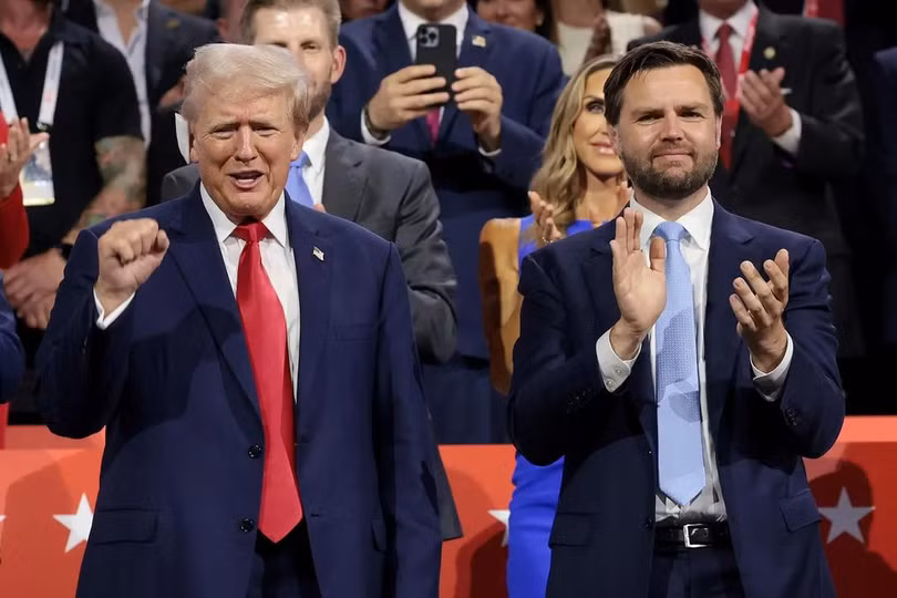 Cựu Tổng thống Mỹ Donald Trump (trái) và ứng viên phó tổng thống J.D. Vance (Ảnh: Getty).