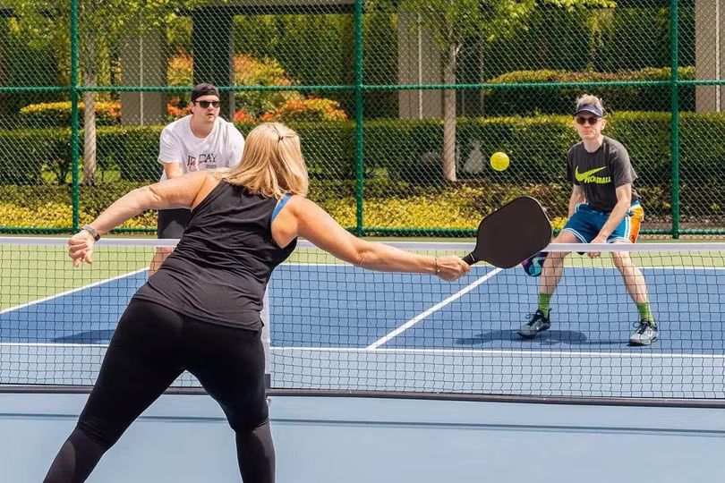 Chơi pickleball đều đặn sẽ mang lại nhiều lợi ích tích cực cho sức khỏe.