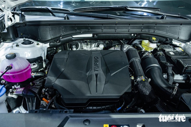 Hyundai Santa Fe 2024 có hai tùy chọn động cơ. Trong đó động cơ xăng 2.5L cho công suất 194 PS, mô men xoắn 246Nm, hộp số tự động 8 cấp. Bản Calligraphy 2.5T sử dụng máy xăng 2.5L tăng áp cho công suất 281 PS, mô men xoắn 422Nm, hộp số tự động 8 cấp ly hợp kép - Ảnh: THẾ ANH