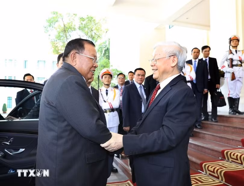 Sáng 3/7/2018, tại Trụ sở Trung ương Đảng, Tổng Bí thư Nguyễn Phú Trọng đón và hội đàm với Tổng Bí thư, Chủ tịch nước Lào Bounnhang Vorachith. (Ảnh: Trí Dũng/TTXVN)