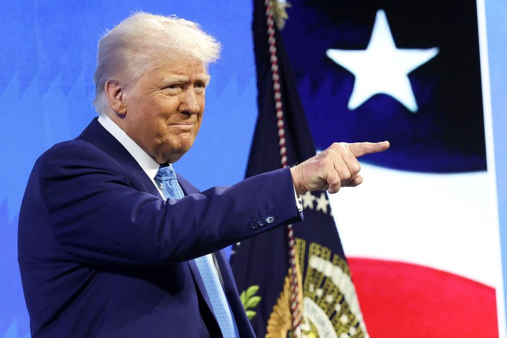 Tổng thống Mỹ Donald Trump dự hội nghị thượng đỉnh đầu tư tại Miami, bang Florida, Mỹ ngày 19-2 - Ảnh: REUTERS Tổng thống Mỹ Donald Trump dự hội nghị thượng đỉnh đầu tư tại Miami, bang Florida, Mỹ ngày 19-2 - Ảnh: REUTERS