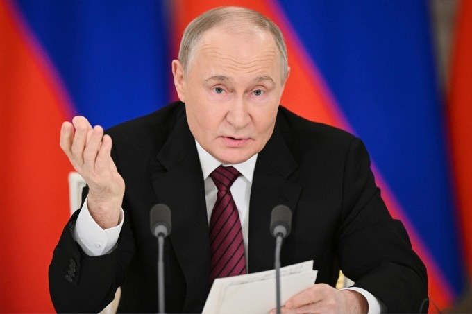Tổng thống Nga Vladimir Putin trả lời họp báo ở Điện Kremlin ngày 15/5. Ảnh: AFP Tổng thống Nga Vladimir Putin trả lời họp báo ở Điện Kremlin ngày 15/5. Ảnh: AFP
