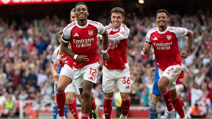 Arsenal đang khởi đầu mỹ mãn Arsenal đang khởi đầu mỹ mãn