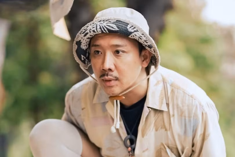 Trấn Thành có thể mất vị trí ngôi vương phòng vé phim Tết 2025 (Ảnh: Nhà sản xuất).