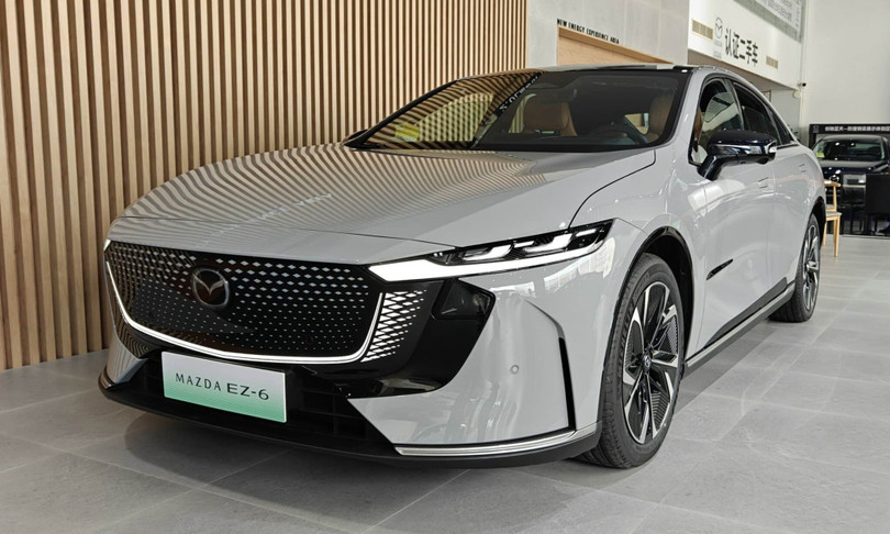 mazda-ez-6-10-8589-1729955755-5135-1729956151.jpg