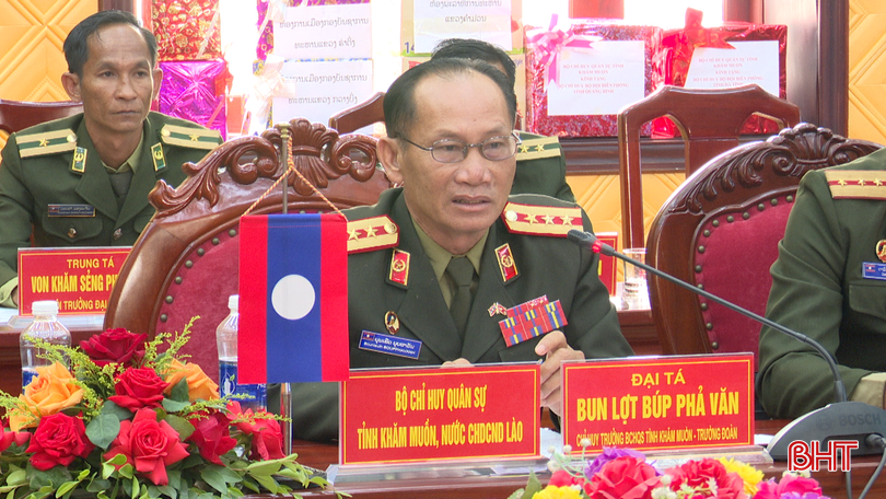 Lãnh đạo Bộ CHQS tỉnh Khăm Muồn phát biểu tại buổi hội đàm. bqbht_br_screenshot-120.png
