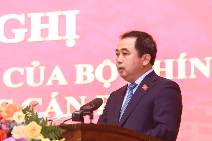 Bí thư Thành ủy Hà Nội Trần Đức Thắng phát biểu tại hội nghị.