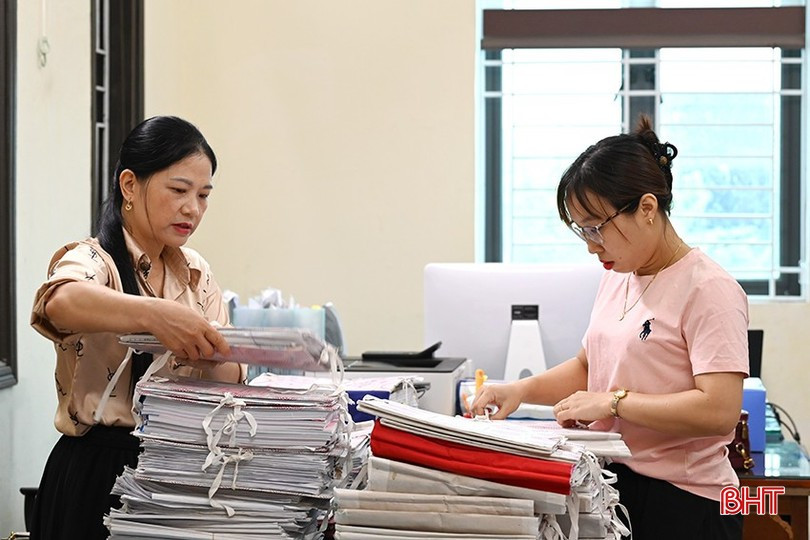 Công tác chỉnh lý, giao nộp hồ sơ đến trụ sở xã mới đã được hoàn thành. 123.jpg