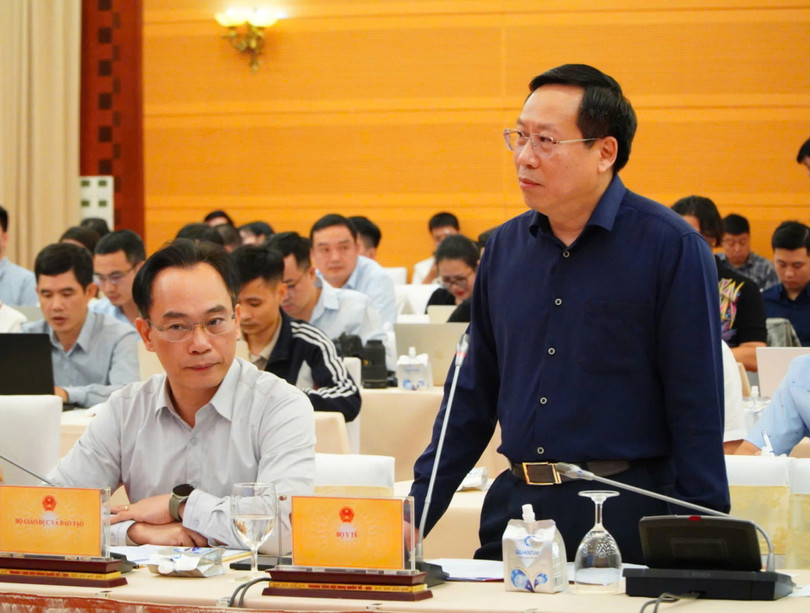 Thứ trưởng Bộ Y tế Lê Đức Luận thông tin tại cuộc Họp báo thường kỳ Chính phủ về tiến độ xây dựng dự án cơ sở 2 Bệnh viện Bạch Mai và Bệnh viện Việt Đức