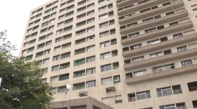 Tòa chung cư ở quận Nishi, nơi phát hiện thi thể phụ nữ Việt. Ảnh: TSS TV