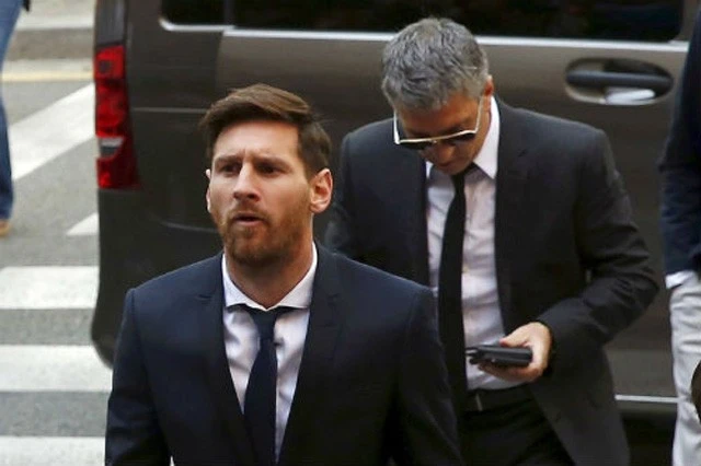 Messi lại rơi vào cảnh "đáo tụng đình".