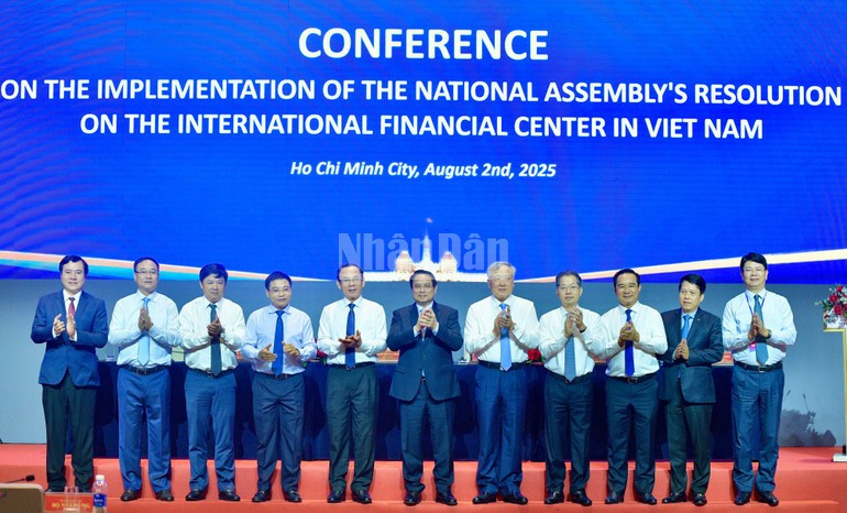 Ra mắt Ban Chỉ đạo về Trung tâm tài chính quốc tế tại Việt Nam. (Ảnh: Thanh Giang) Ra mắt Ban Chỉ đạo về Trung tâm tài chính quốc tế tại Việt Nam. (Ảnh: Thanh Giang)