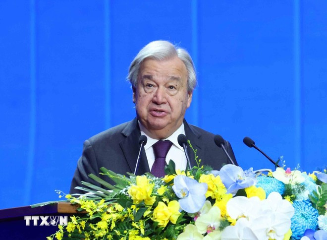 Tổng Thư ký Liên hợp quốc António Guterres phát biểu tại Phiên khai mạc cấp cao Lễ mở ký Công ước Hà Nội. (Ảnh: Phương Hoa/TTXVN) Tổng Thư ký Liên hợp quốc António Guterres phát biểu tại Phiên khai mạc cấp cao Lễ mở ký Công ước Hà Nội. (Ảnh: Phương Hoa/TTXVN)