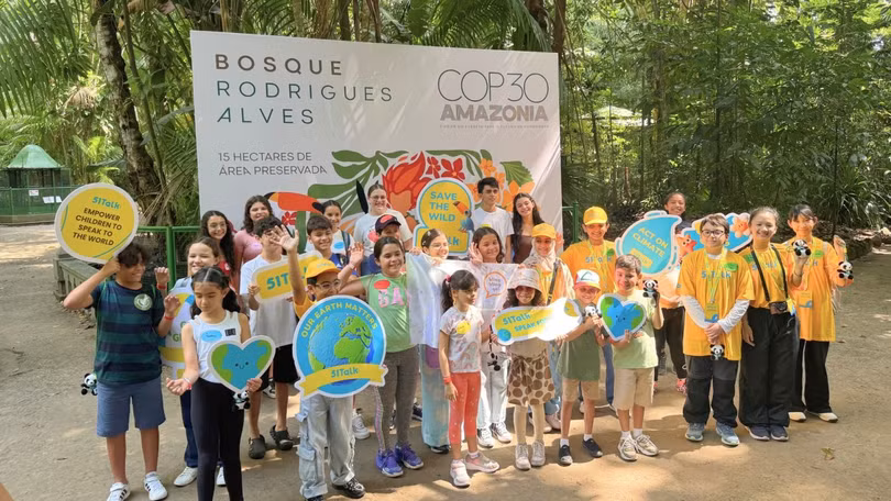 Đại biểu thiếu nhi Việt Nam cùng các bạn quốc tế tham gia chuỗi hoạt động bên lề như giao lưu văn hóa, tham quan rừng Amazon. Ảnh: BTC