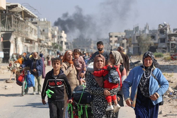 Người dân Palestine di tản từ khu tị nạn Beit Hanoun về Jabalia ở miền bắc Gaza ngày 12/11. Ảnh: AFP Người dân Palestine di tản từ khu tị nạn Beit Hanoun về Jabalia ở miền bắc Gaza ngày 12/11. Ảnh: AFP