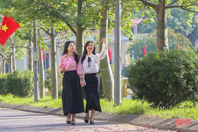 Những ngày này, người Thành Sen và vùng phụ cận sắp sáp nhập vào thành phố chất chứa nhiều cảm xúc. bqbht_br_aimg-5953.jpg