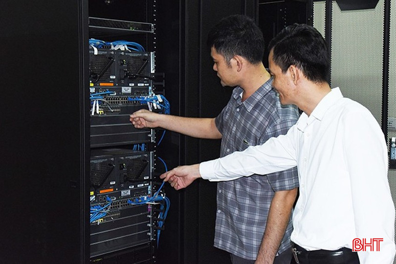 Phòng Cơ yếu – CNTT Văn phòng Tỉnh ủy đã tham mưu nâng cấp hạ tầng kỹ thuật Trung tâm Tích hợp dữ liệu Tỉnh ủy. bqbht_br_2.jpg