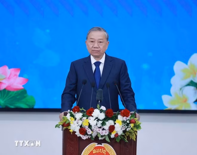 Tổng Bí thư Tô Lâm phát biểu chính sách tại Học viện Chính trị và Hành chính Quốc gia Lào. (Ảnh: Thống Nhất/TTXVN)