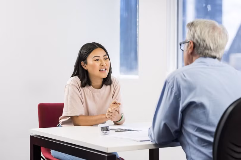 Thí sinh dự thi IELTS - Ảnh: IDP