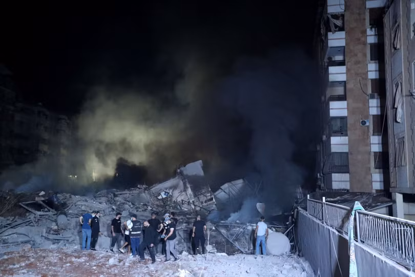 Cảnh đổ nát sau vụ không kích của Israel vào trụ sở chính của Hezbollah tại Beirut, Liban, ngày 27/9/2024. Ảnh: THX/TTXVN