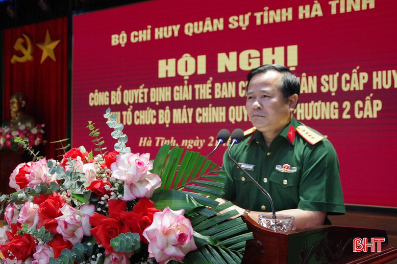 Đại tá Nguyễn Xuân Thắng - Chỉ huy trưởng Bộ CHQS tỉnh phát biểu tại hội nghị. bqbht_br_anh-3-1.jpg