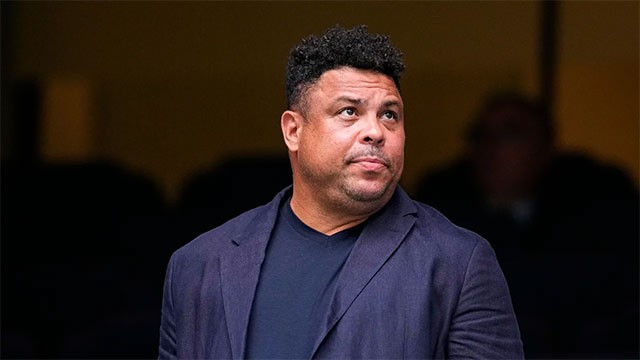 Ronaldo đang tính bán Valladolid.