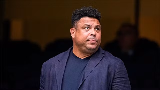 Ronaldo đang tính bán Valladolid.
