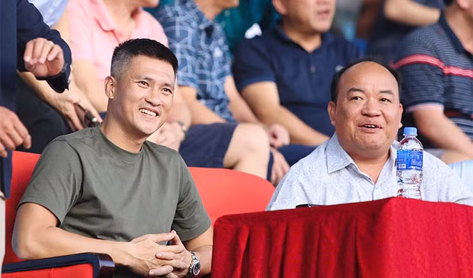 Ông Vinh phủ nhận về làm trợ lý ở SLNA - Ảnh: Đức Cường