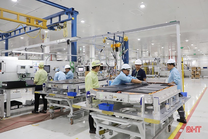UBND tỉnh kêu gọi các tập thể, cá nhân nêu cao tinh thần trách nhiệm, đổi mới mạnh mẽ tư duy, năng động, sáng tạo, nỗ lực thi đua hoàn thành cao nhất các nhiệm vụ chính trị được giao. 2.jpg
