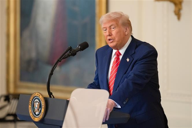 Tổng thống Mỹ Donald Trump phát biểu tại Nhà Trắng, Washington, D.C. Ảnh: THX/TTXVN Tổng thống Mỹ Donald Trump phát biểu tại Nhà Trắng, Washington, D.C. Ảnh: THX/TTXVN
