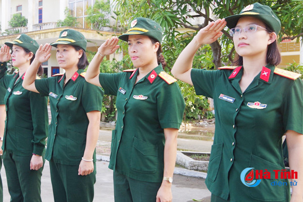 photo xem nhung bong hong quan doi ha tinh di dieu lenh mang sung tieu lien ak