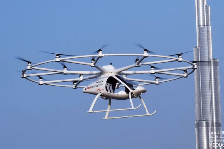 chum anh taxi bay dau tien tren the gioi bay luon tren bau troi dubai