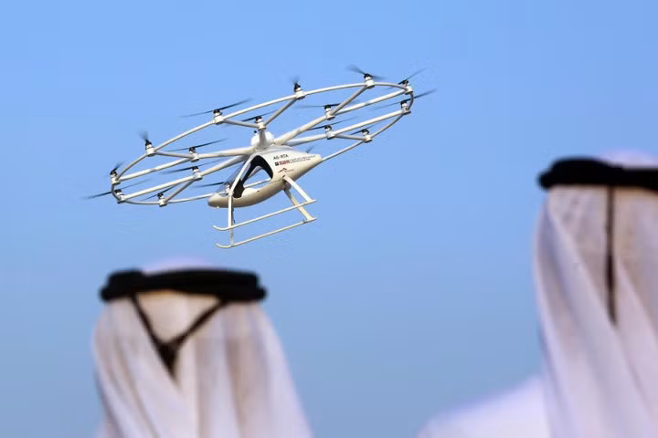 chum anh taxi bay dau tien tren the gioi bay luon tren bau troi dubai