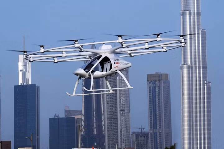 chum anh taxi bay dau tien tren the gioi bay luon tren bau troi dubai