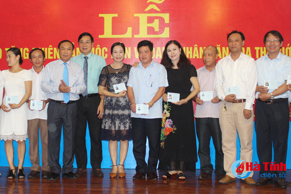 ha tinh tiep nhan phien ban moc ban ve dai thi hao nguyen du