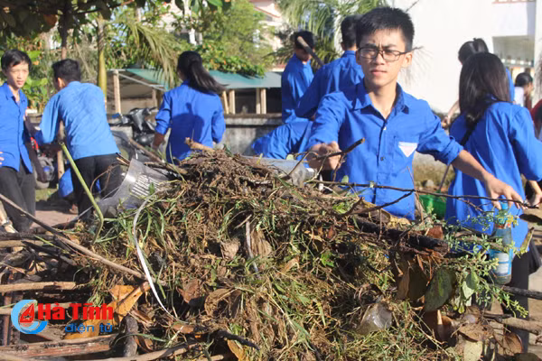 tuoi tre thanh sen ra quan lam dep tuyen duong van minh do thi