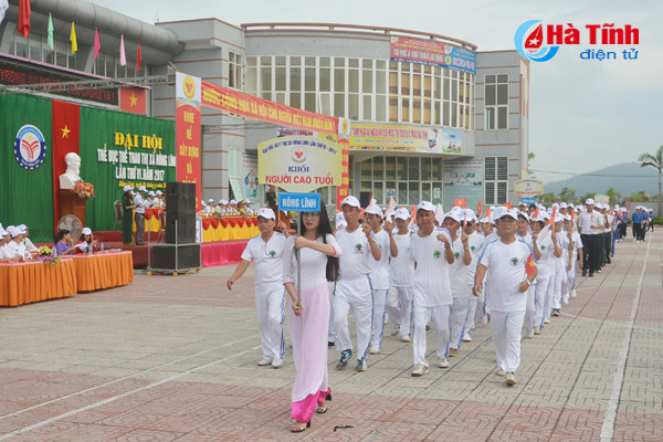 soi noi le khai mac dai hoi the duc the thao thi xa hong linh