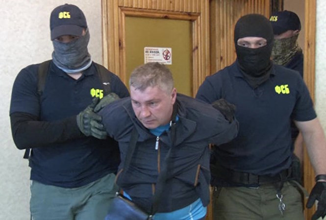 nga bat giu gian diep do tham ham doi bien den