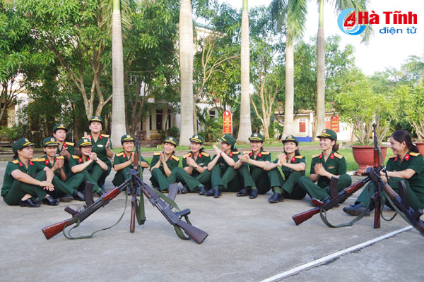 photo xem nhung bong hong quan doi ha tinh di dieu lenh mang sung tieu lien ak