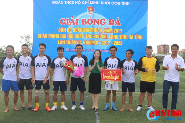 khoi kinh te ky thuat vo dich giai bong da can bo doan khoi ccq tinh