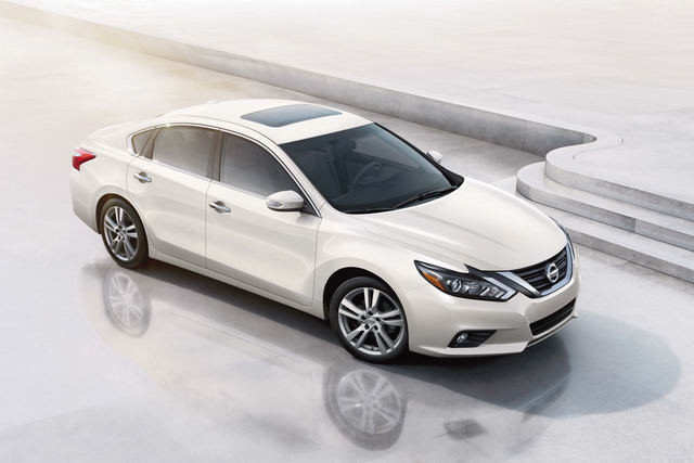 nissan teana 2018 doi thu cua camry gia 546 trieu dong