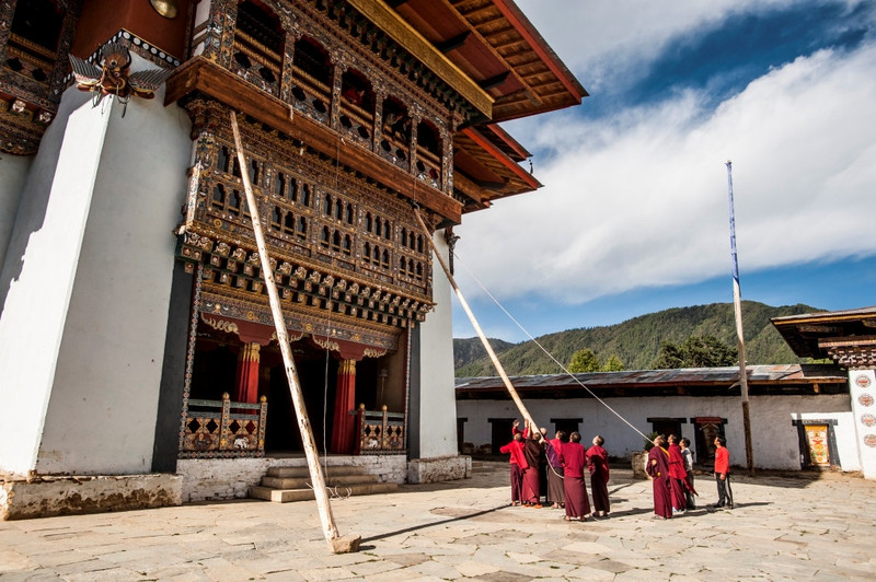 Thung lũng Gangtey, Bhutan: Vẻ đẹp hấp dẫn của thung lũng Gangtey tại Bhutan được rất ít người biết đến. Thung lũng này nằm trên sườn núi phía Tây đầy nắng gió của dãy núi Đen (Black Mountains). Du khách sẽ còn có cơ hội để chiêm ngưỡng tu viện Gangtey, nơi diễn ra lễ hội Tsechu hàng năm, với điểm nhấn là điệu múa mặt nạ. nhung diem den dep nhu thien duong ha gioi
