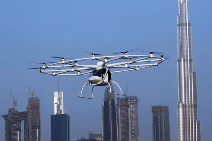 chum anh taxi bay dau tien tren the gioi bay luon tren bau troi dubai